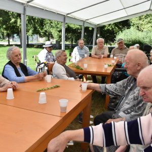 DEGUSTACJA WŁASNORĘCZNIE ZROBIONYMI HERBATKAMI I NAPARAMI